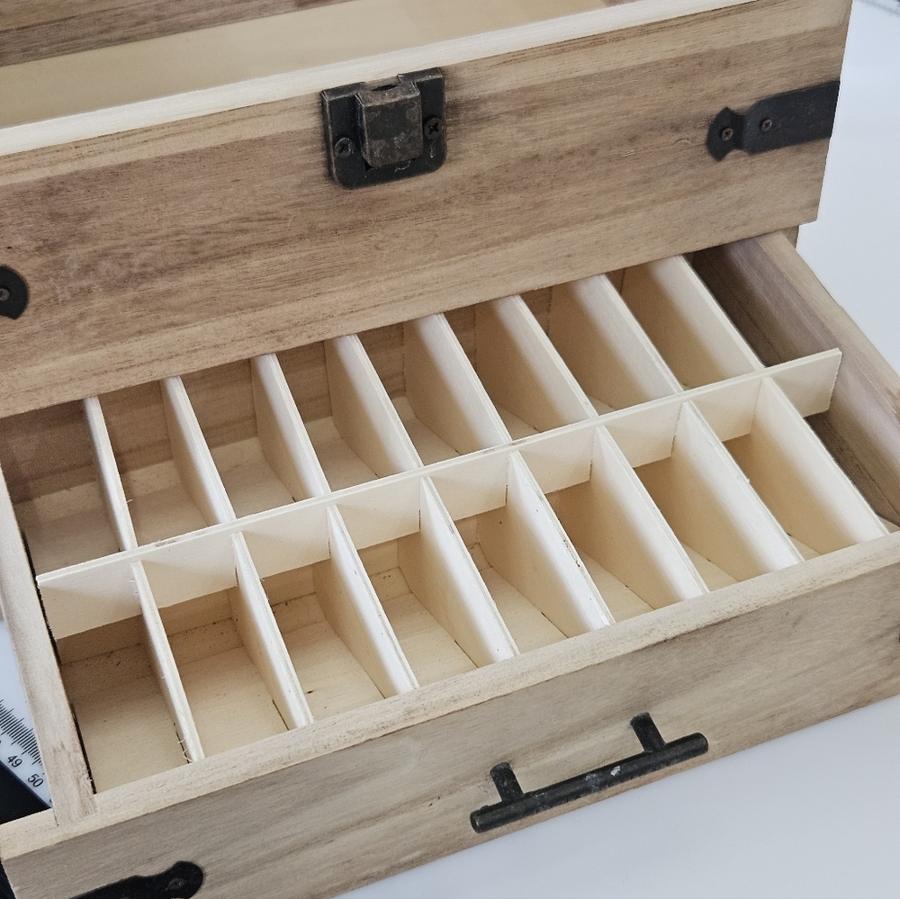 Wooden Essential Oil Storage Box with Metal Hinges - Picture 4 of 9
